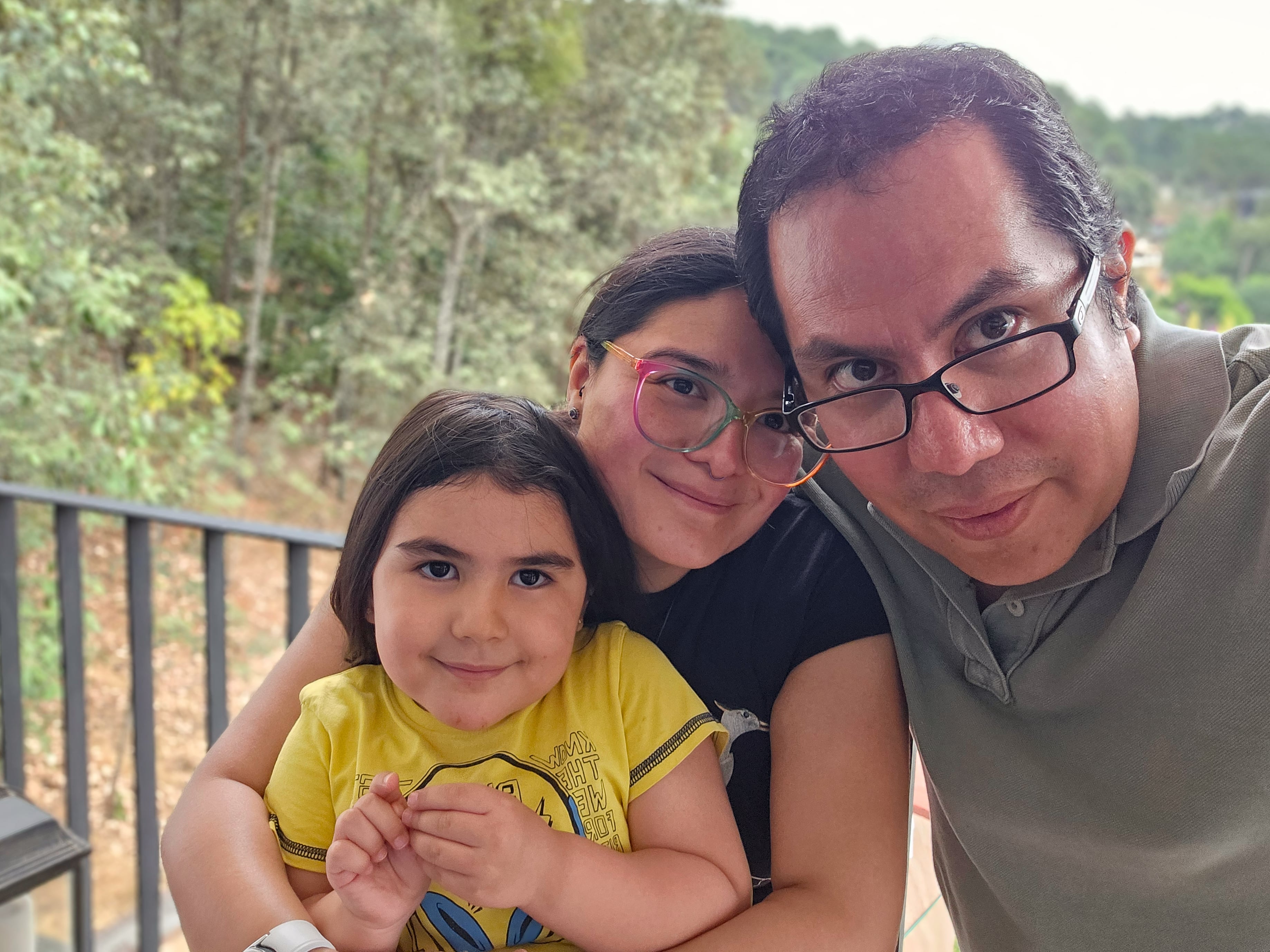 Monserrat, David y su hija